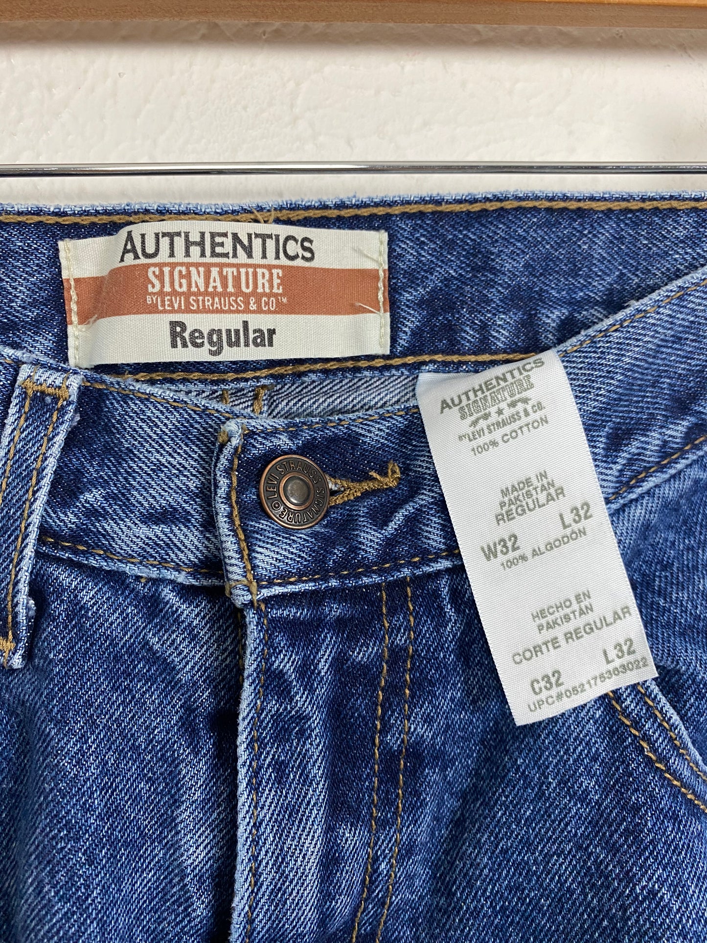 Signature by Levi's Men's Blue Jeans