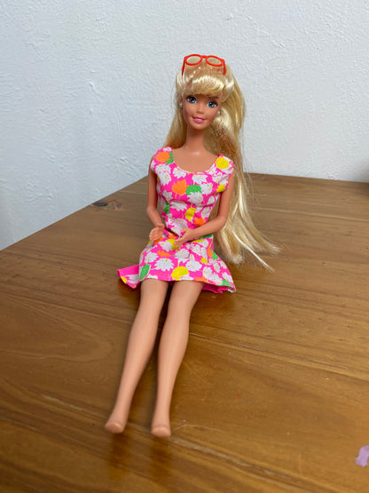 Vintage Barbie w/ Clothes & Accessories