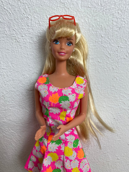 Vintage Barbie w/ Clothes & Accessories