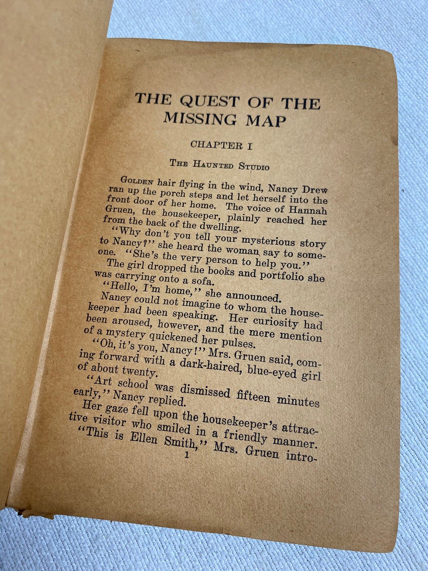 3 Vintage Nancy Drew Mystery Novels